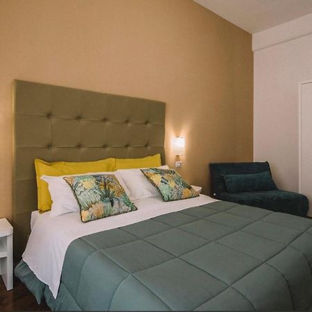 Bed and Breakfast Tiziana'S House Salerno Esterno foto