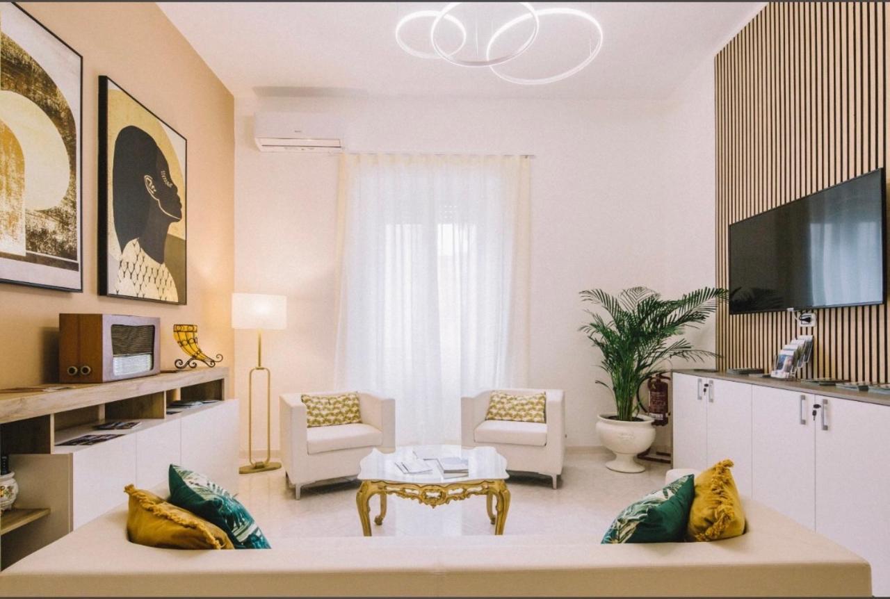 Bed and Breakfast Tiziana'S House Salerno Esterno foto
